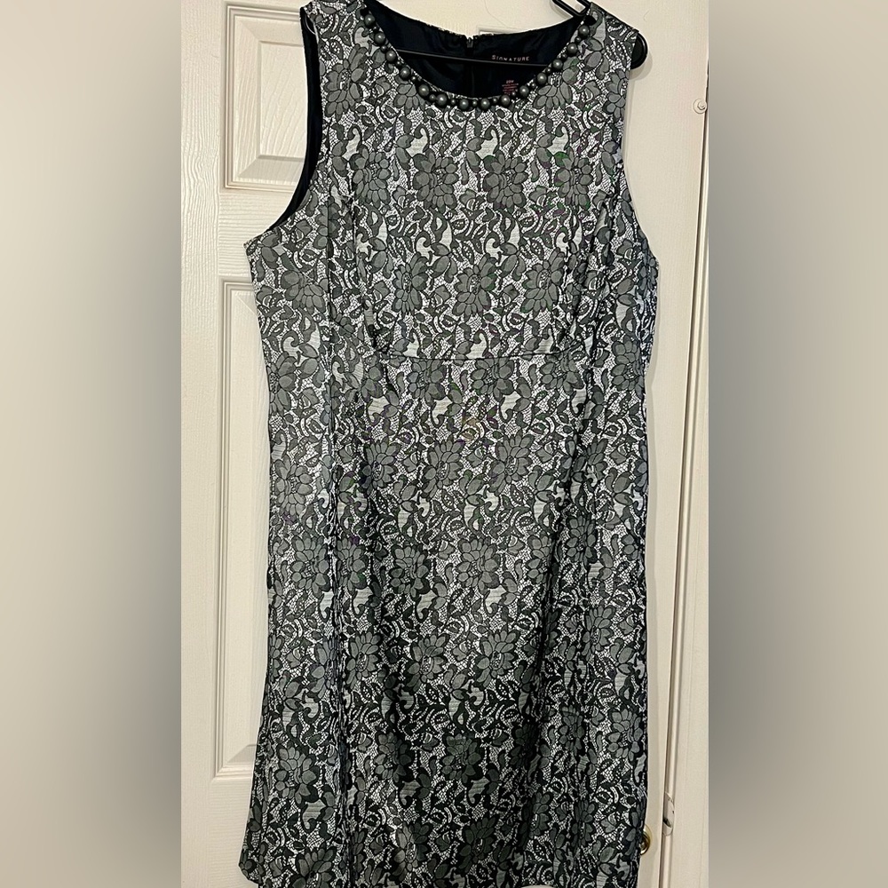 SIGNATURE WOMENS PLUS SIZE 20W DRESS MADE OF POLYESTER AND SPANDEX